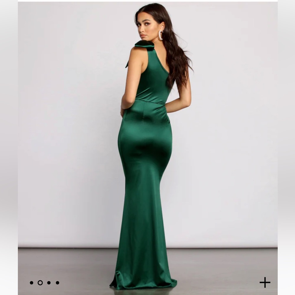 Hunter Green Formal One Shoulder Satin Dress / Size Large - Picture 2 of 4